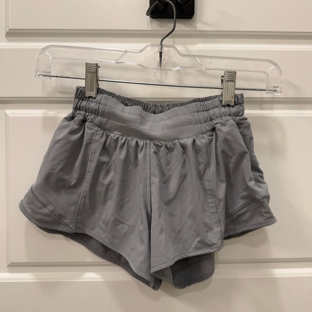 Lululemon Hotty Hot Short 2.5
